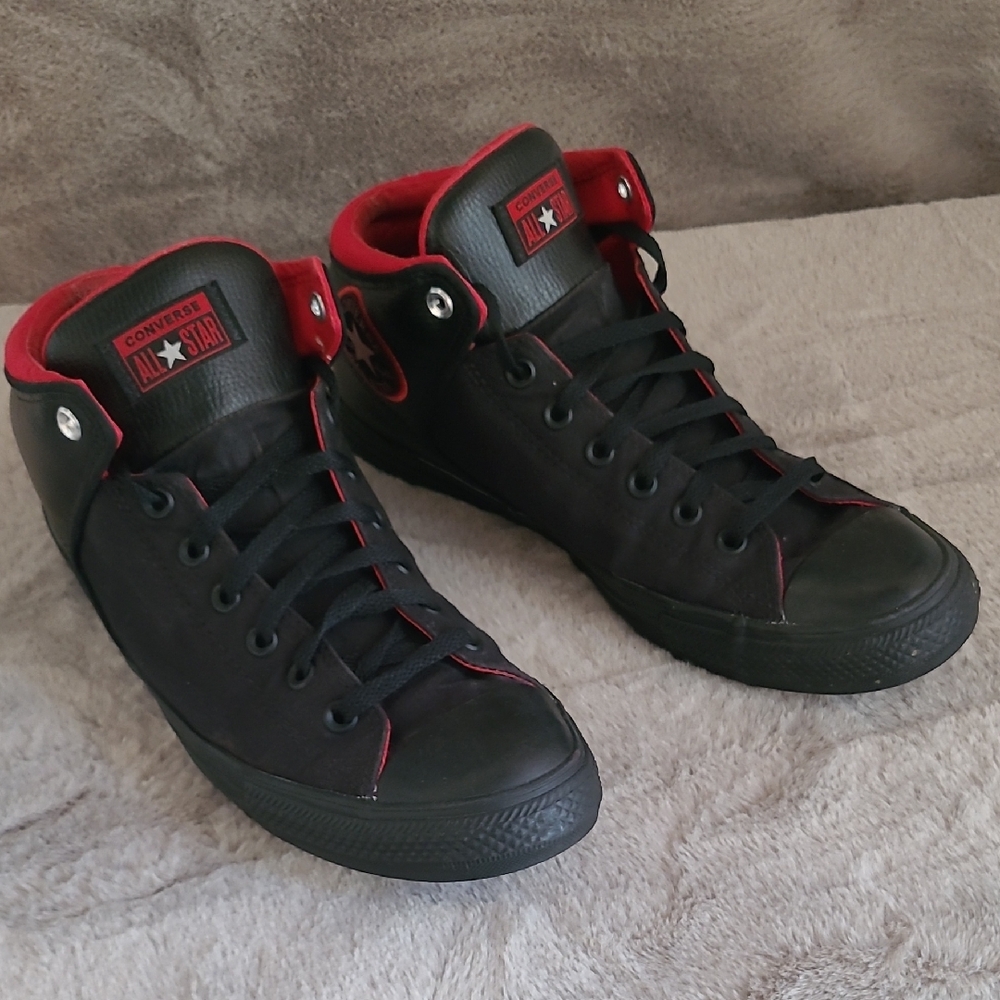 Converse All Star Black with Red Accents Mens 11 / Women’s 13